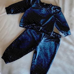 Habitual kid Nordstrom black velvet sweat suit for baby girl.